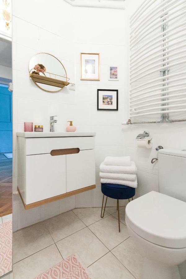Wawelove Royal Spacious 2 Bedroom Apt 1 Min To Main Sq! Kraków Exteriör bild
